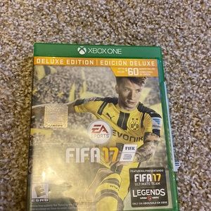 FIFA 17 - DELUXE version.